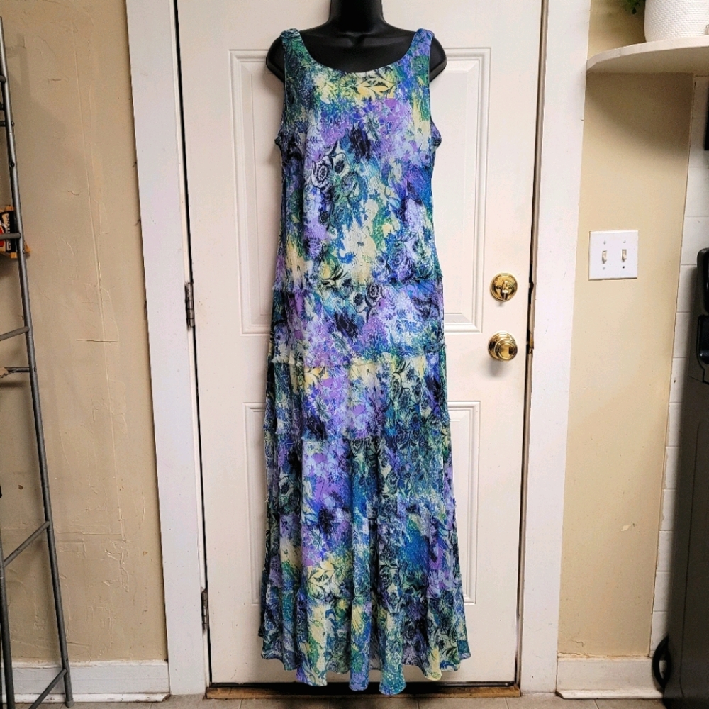Long flowy floral maxi dress